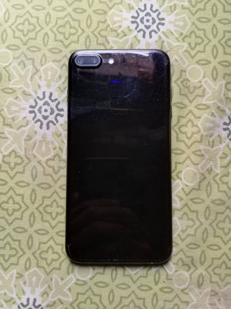 Apple iPhone 7 Plus 1