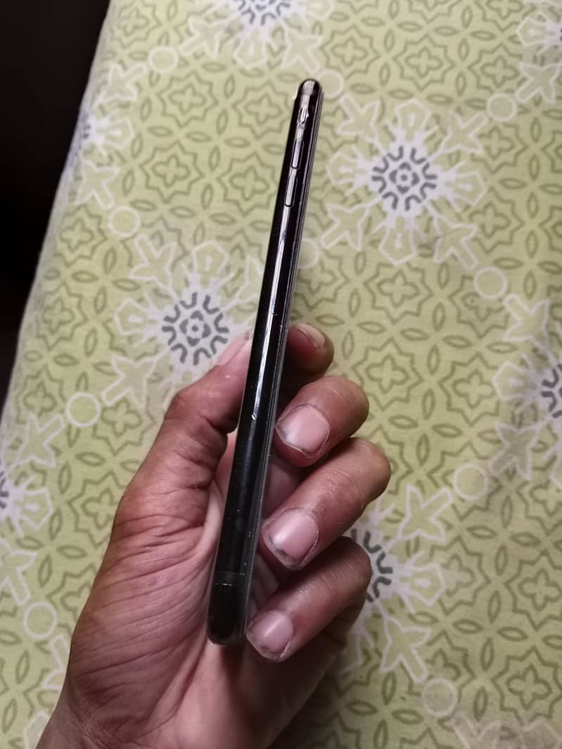 Apple iPhone 7 Plus 4