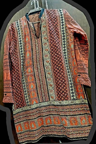 lawn botique style  peach colour 1 pcs kurta Embroidered M size