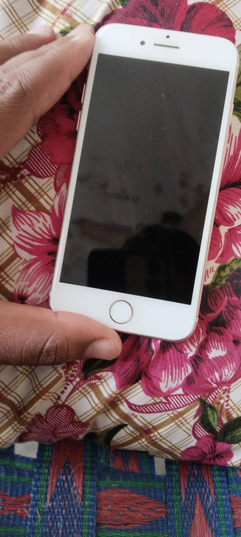 Apple iPhone 7 3