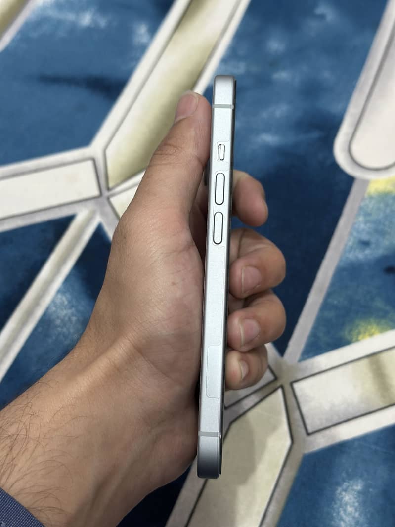 Apple iPhone 15 1
