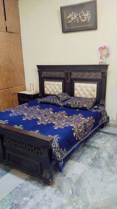 Bed dressing and sides table and mattress new