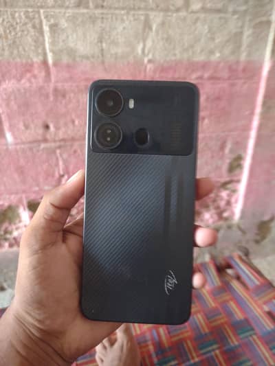 Itel p40 4+4Gb Ram. 128