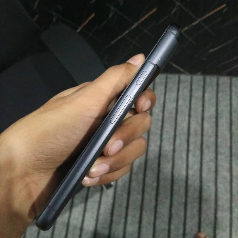 Google Pixel 8 2