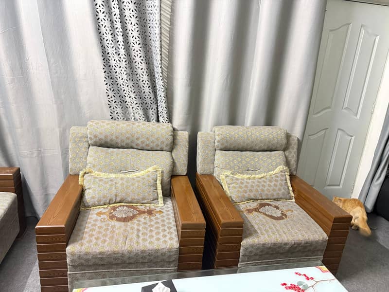 5 seater sofa 3