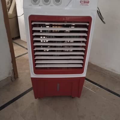 DC cooler solar plates pr chalany Wala