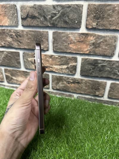 Apple iPhone 16 Pro Max