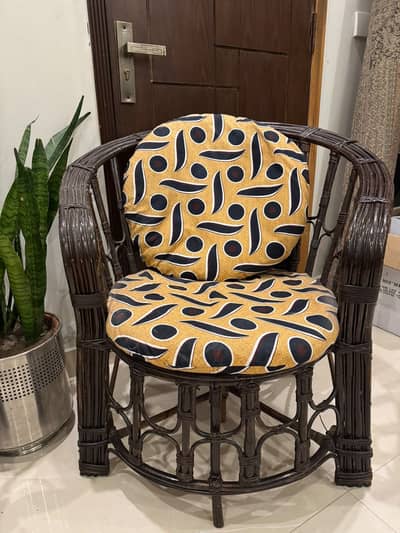 Cane Sofa Set 2-1-1 for urgent sale