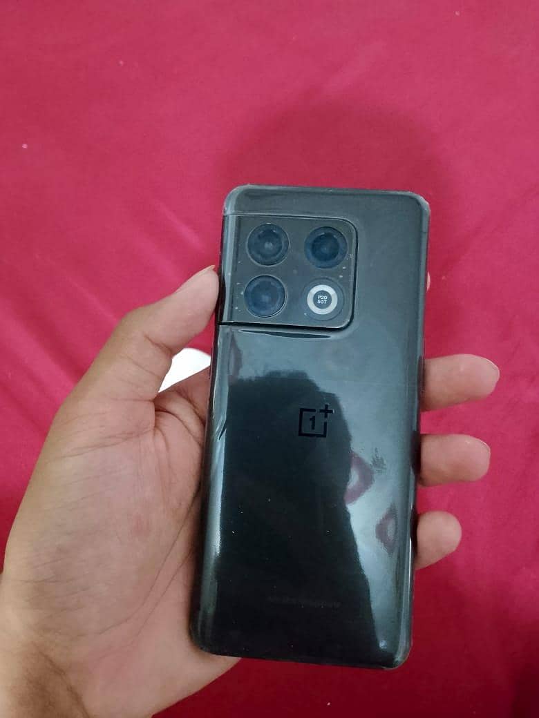 One Plus 10 Pro 1