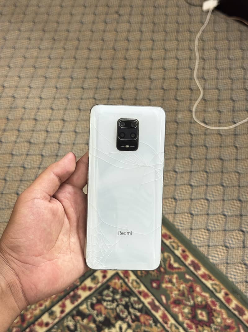 Xiaomi Redmi Note 9S 4