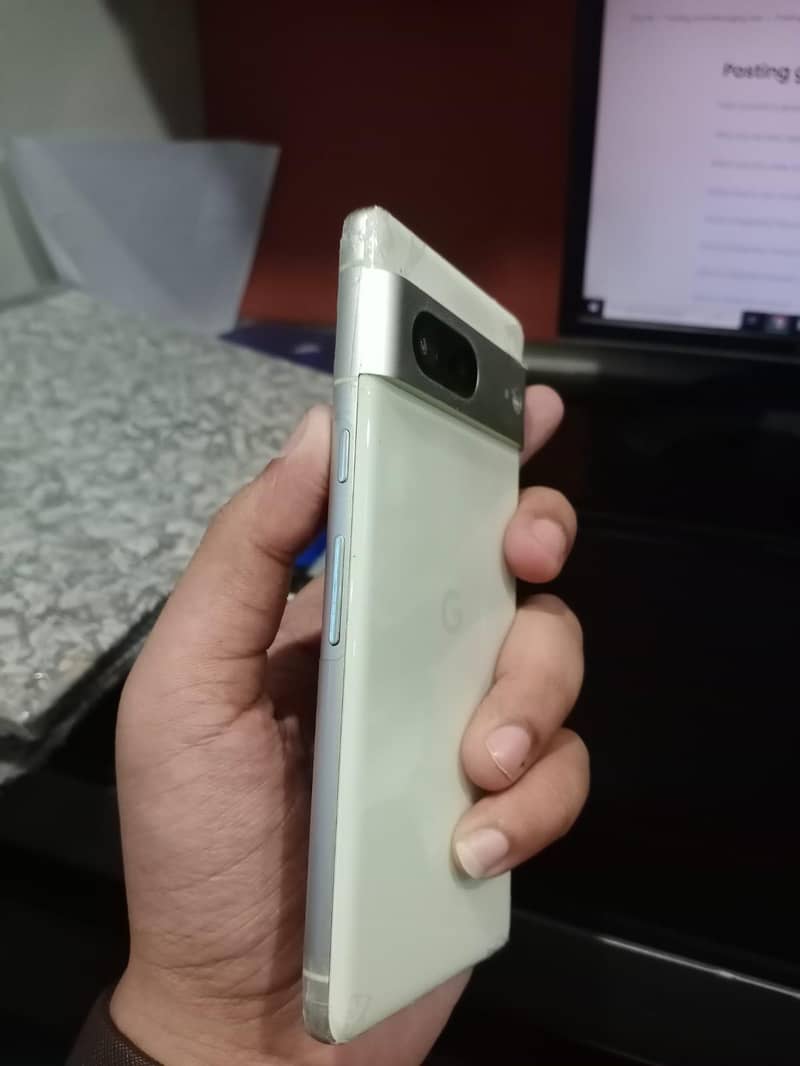 Google Pixel 7 3