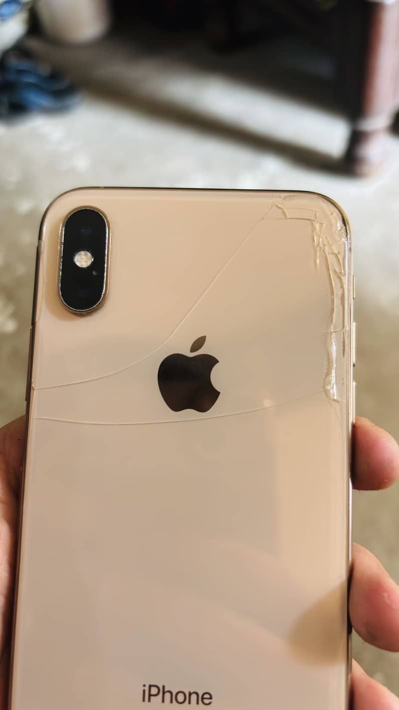 Apple iPhone XS 3