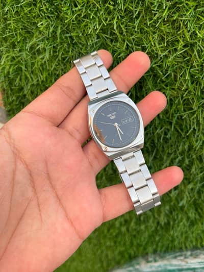 100 percent original seiko 5 scratchless piece limited edition