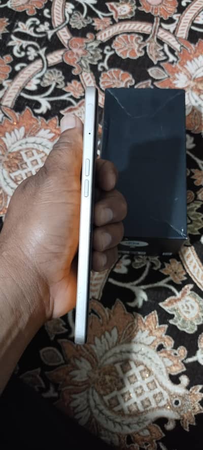 OPPO F21 Pro