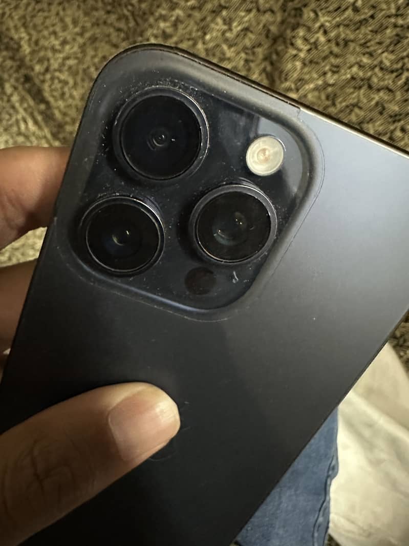 iPhone 15 pro max 6