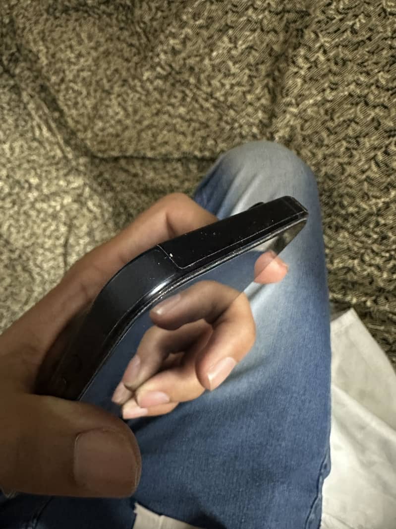 iPhone 15 pro max 8