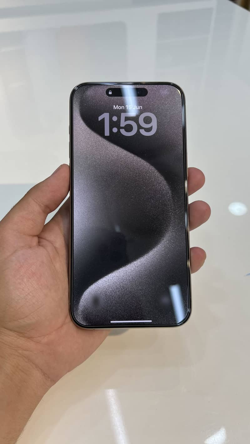 iPhone 15 Pro Max 7