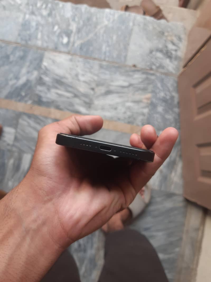 iPhone 15 Pro Max 3