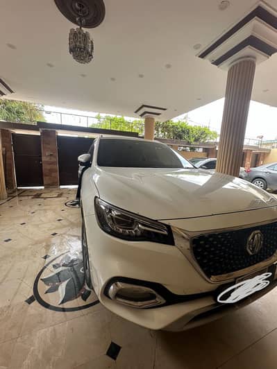 MG HS 2022