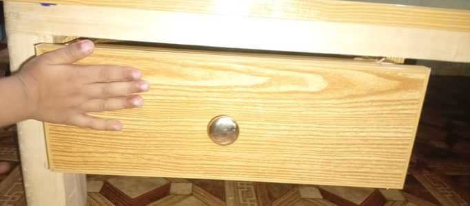 Female Colth makeing table