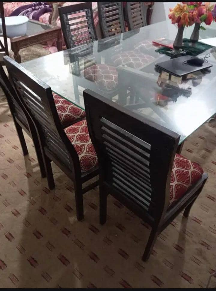 8 seater dining table 0