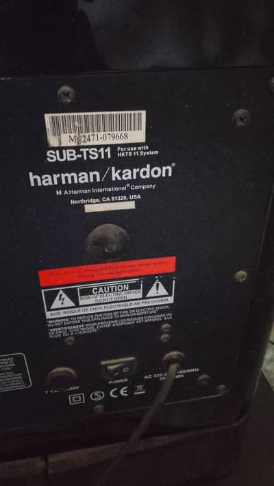 Base Harman kardon company branded