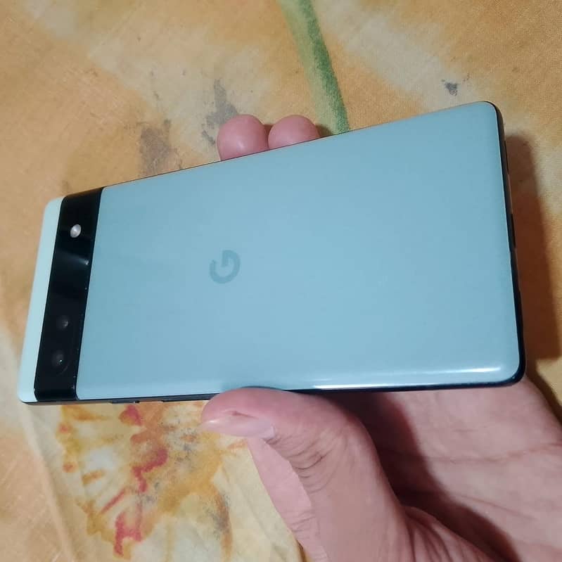 Google Pixel 6a 1