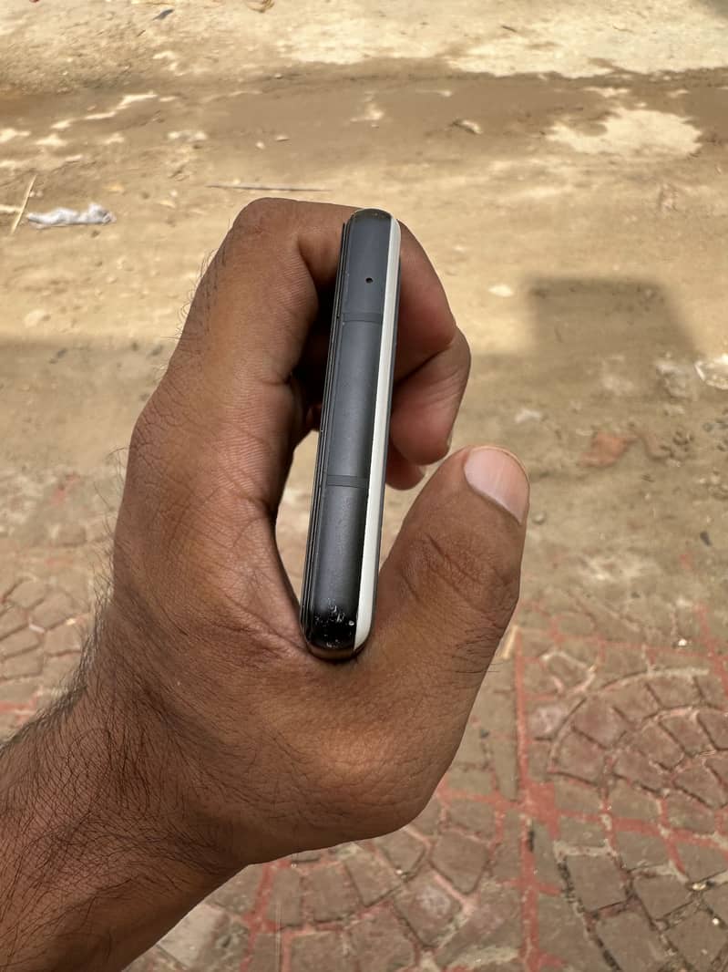 Google Pixel 6a 3