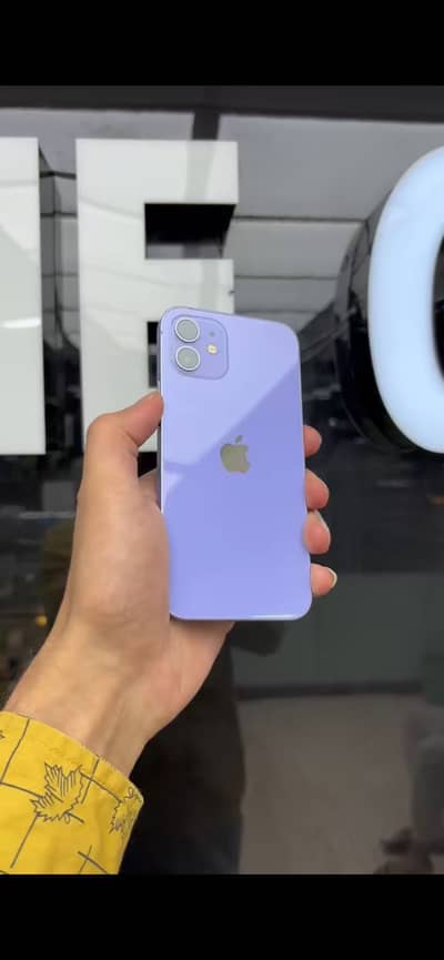 Apple iPhone 12
