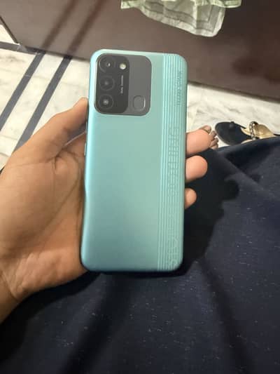 Tecno Spark 8C