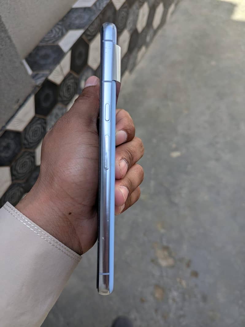 Google Pixel 8 Pro 3