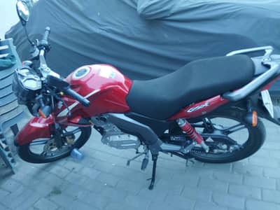 Suzuki GSX 125 2023 Model Japan Assembled 8500 milage Red colour 10/10