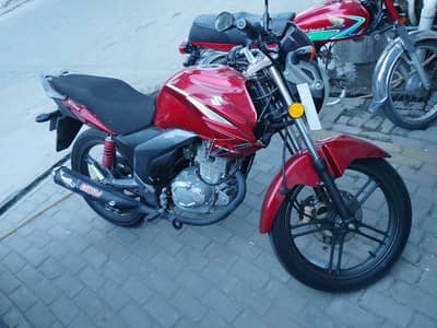 Suzuki GSX 125 2023 Model Japan Assembled 8500 milage Red colour 10/10