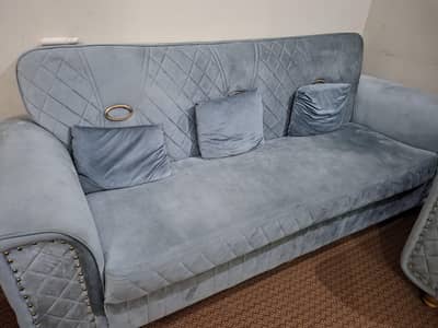 ​ Premium 7-Seater Velvet Sofa Set for Sale (Excellent Condition)
