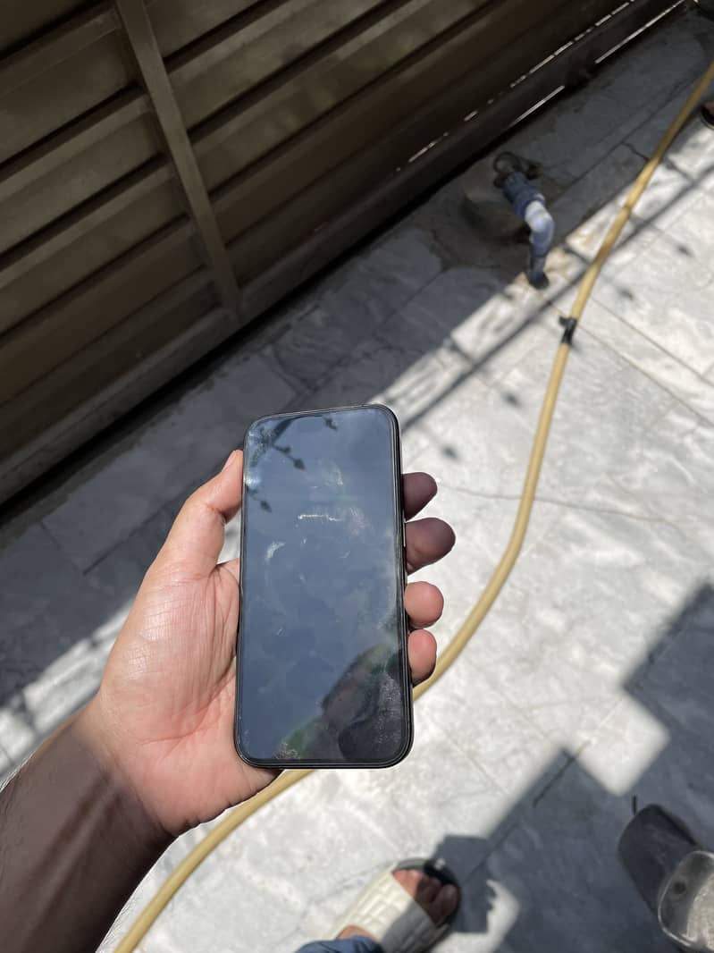 Apple iPhone 15 Pro 4