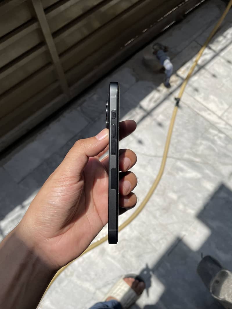 Apple iPhone 15 Pro 7