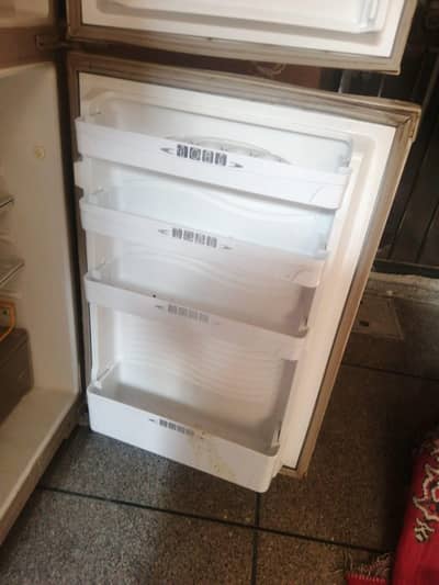 Dawlance freezer for sale urgent