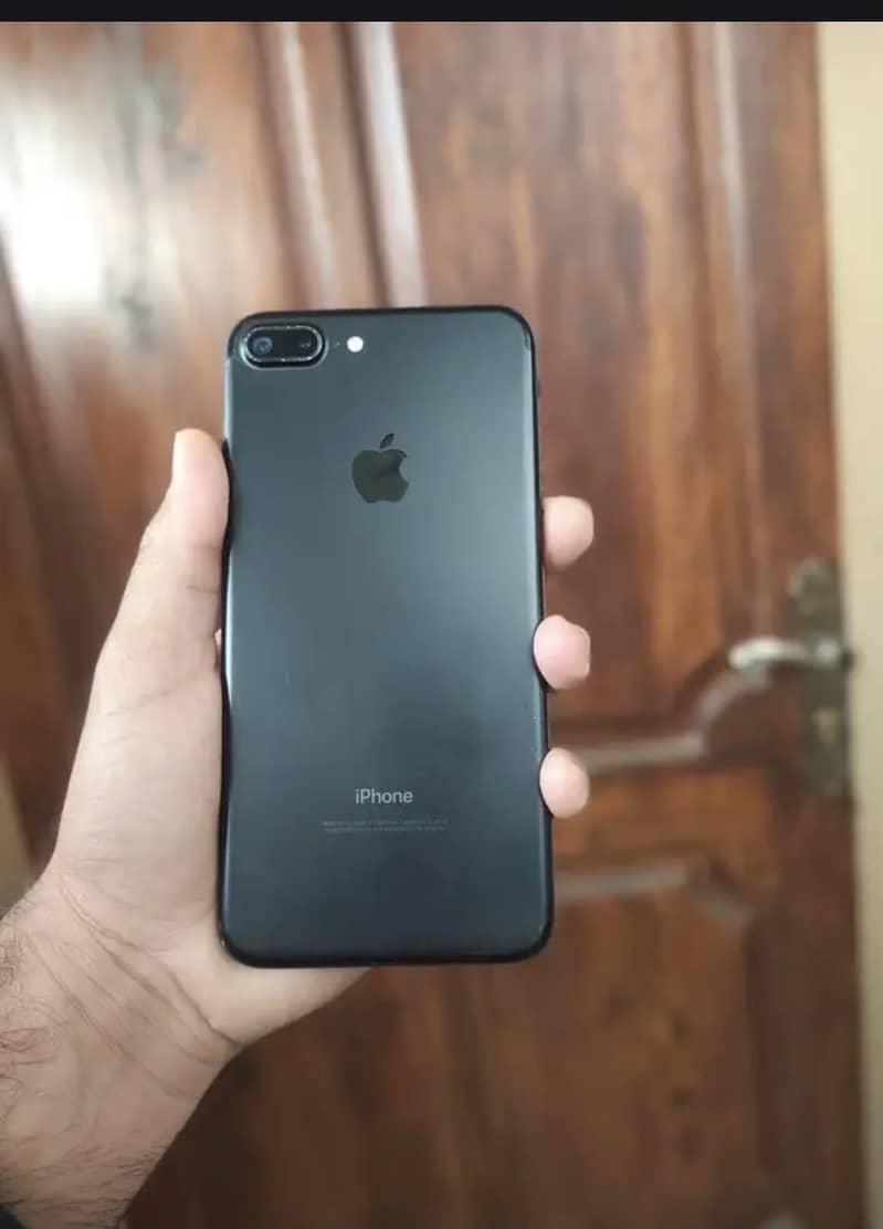 Apple iPhone 7 Plus 1