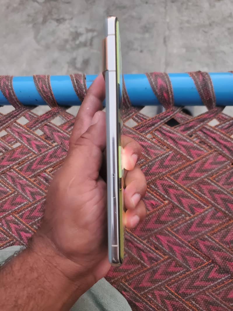 Google Pixel 7 Pro 4