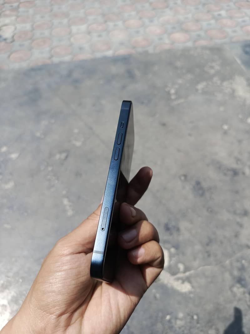 Apple iPhone 13 1