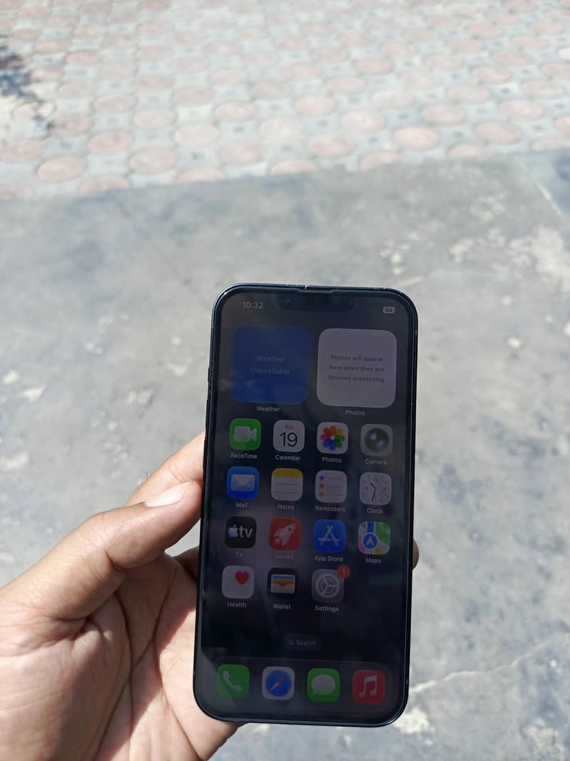 Apple iPhone 13 6