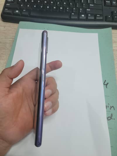 Vivo V20 8+4 RAM 128 GB
