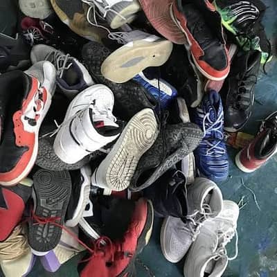 Imported Shoes for wholesaler. .