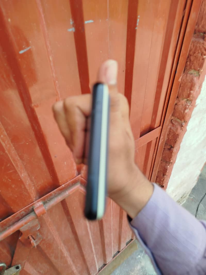 Google Pixel 6 4