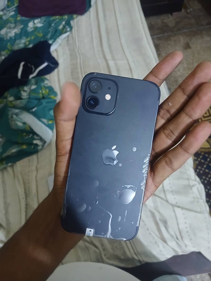 Apple iPhone 12 6