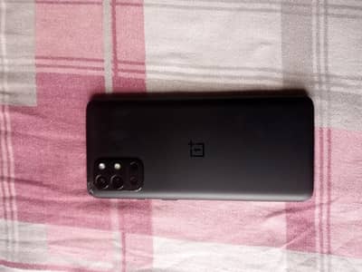 One Plus 9R 5g + 80w original charger and original cable