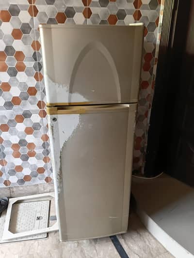 Dawlance Fridge for Sale - Excellent Condition