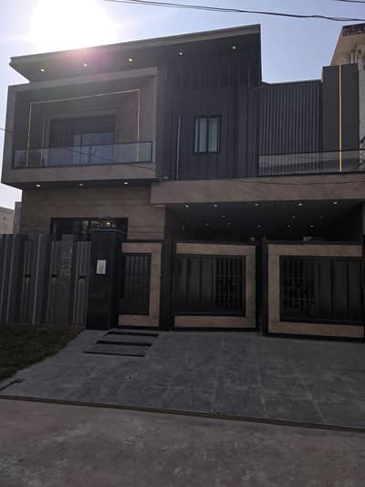 Well-constructed Brand New House Available For sale In Wapda Town Phase 2 - Block Q