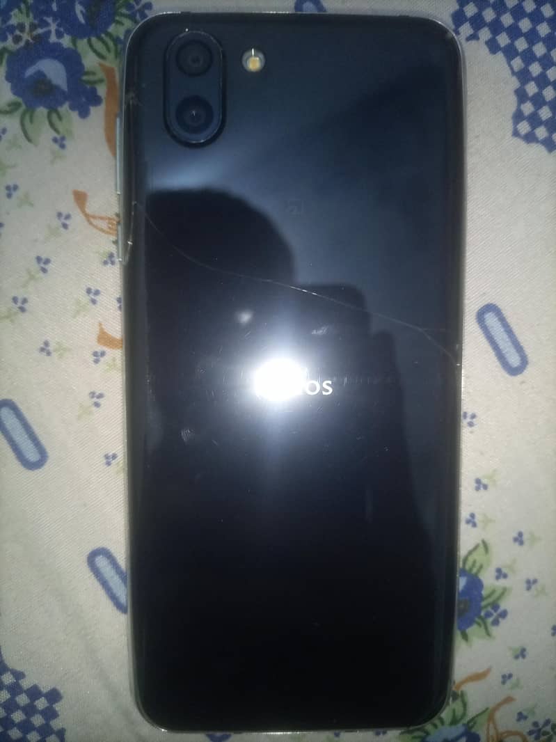 Sharp Aquos R2 0