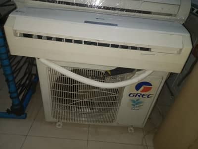Gree 1 ton Dc inverter heat and cool in new condition